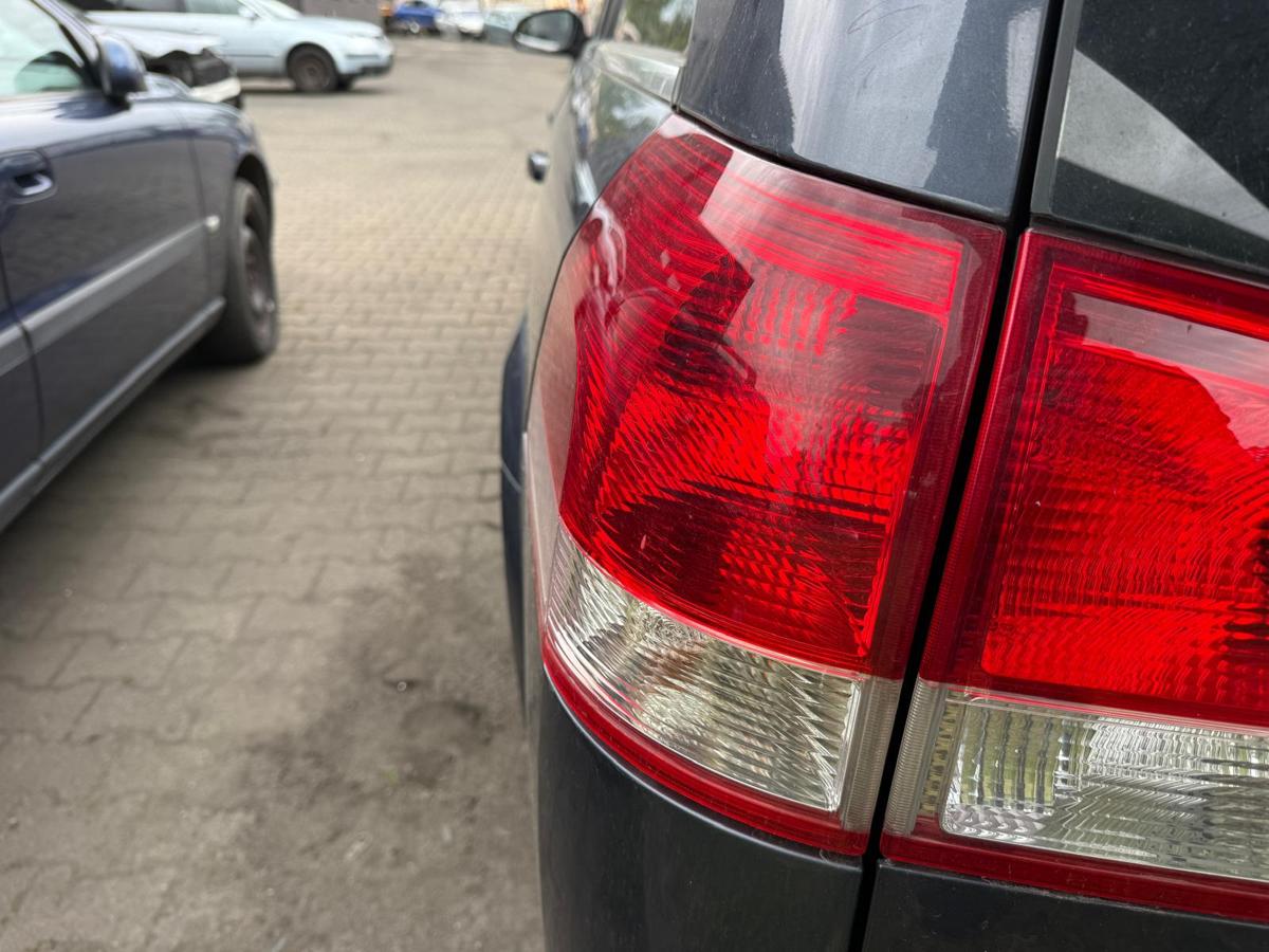 Opel Vectra C original Rücklicht Rückleuchte links Caravan BJ06